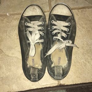 Black converse